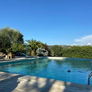  Hébergement de vacances Le Mas Isachris T3